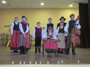 Groja Mažeikių rajono savivaldybės kultūros centro folkloro ansamblis „Alksniokaa“