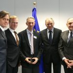 Iš dešinės: prof. Algimantas Kirkutis, ES Sveikatos ir maisto saugumo komisaras dr. Vytenis Andriukaitis.