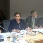 Juozo Dapšausko nuotrauka iš Sveikatos reikalų komiteto posėdžio. Viduryje - Dangutė Mikutienė.