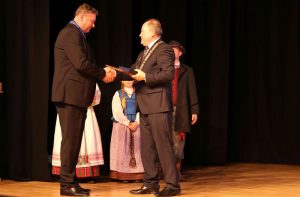 Kunigas Virginijus Dudonis apdovanotas už Paštuvos Šv.Barboros bažnyčios atstatymą