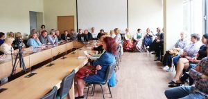 Už Valstybės dienos šventės organizavimą Dauguose ir joje pristatytus bendruomenių kiemelius meras A. Vrubliauskas padėkojo rajono bendruomenėms, seniūnams, kultūros darbuotojams. 