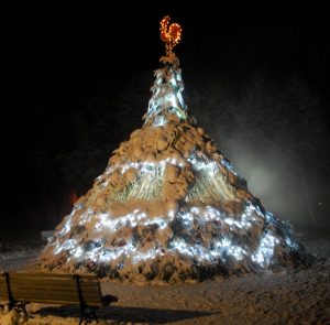 Skuodo verslininkų asociacija dovanojo skuodiškiams „Naujametinį fontaną“