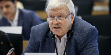 Europos Parlamento narys Bronis Ropė