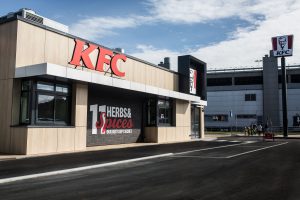 Šiauliuose duris atvėrė KFC restoranas