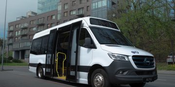 Elektra varomų autobusų dizaine dominuos balta spalva, papildant ją Druskininkų herbui arba prekės ženklui artimomis spalvomis./ Gamintojų vizualizacija