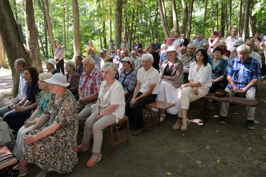 Paminėti prieš 80 metų nužudytų kunigų susirinko daugiau kaip šimtas žmonių / Vido Venslovaičio nuotr.