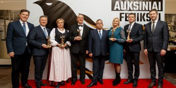 Laureatai su ministru