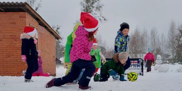 Neišpasakytas džiaugsmas žaisti futbolą ant sniego