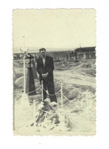Vidas prie Janinos kapo, 1956 m.