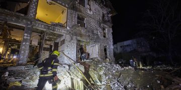 JT: nuo karo pradžios Ukrainoje žuvo daugiau kaip 10,2 tūkst. civilių / EPA-ELTA nuotr.