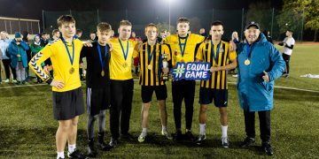 Vilkijos FK ''Vilkija'' komanda trečio etapo ir reguliaraus sezono nugalėtojai su treneriu Oleh Fedorchak