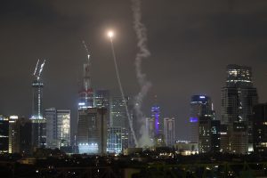 Iranas teigia apšaudęs Izraelį hipergarsinėmis raketomis / EPA-ELTA nuotr.