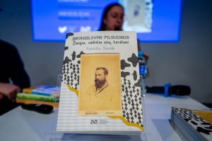 K. Sawados monografijos pristatymas ir diskusija Vilniaus knygų mugėje / Fot. S. Samsonas. LNM